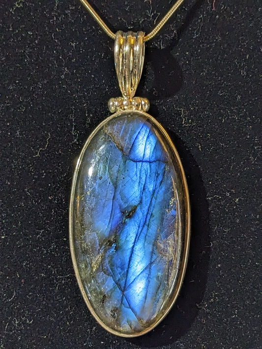 Sterling Silver Pendant with Labradorite