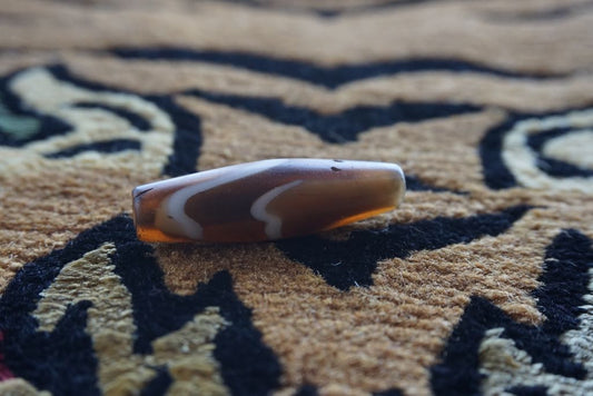 Ancient Indo Tibetan Chung dzi bead AT-02