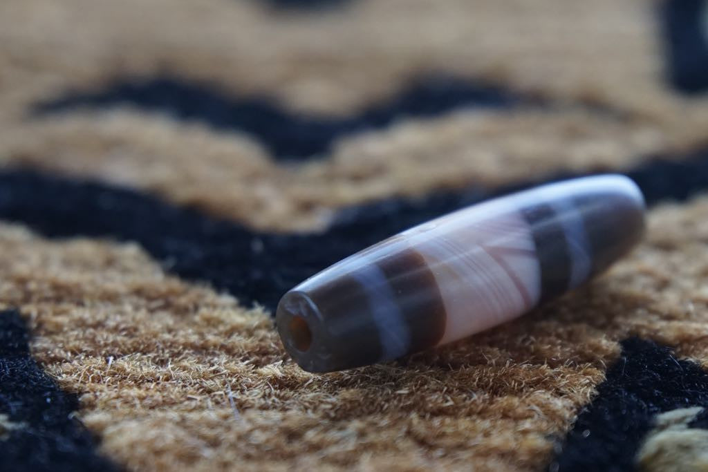 Ancient Indo Tibetan Chung dzi bead AT-03