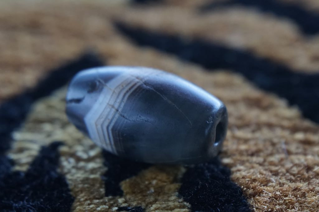 Ancient Indo Tibetan Chung dzi bead AT-09