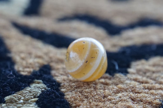 Ancient Indo Tibetan Chung dzi bead AT-15