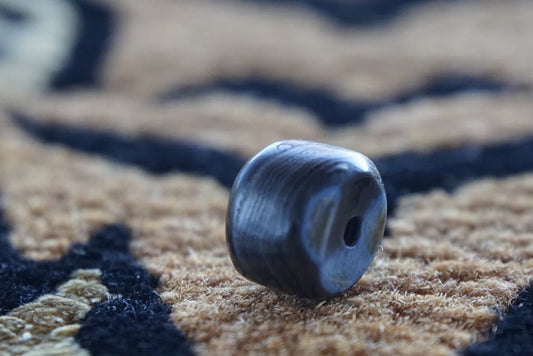 Ancient Indo Tibetan dzi  sulemani bead AT-19